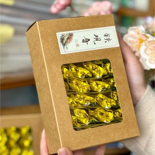 Fujian Anxi Oolong Tea Tieguanyin Tea Vacuum Packed Kraft Paper Box 500g (8g*64 packs)